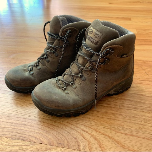 SCARPA Hiking Boots - Picture 3 of 9